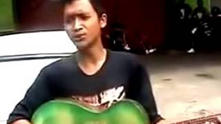 Download lagu Pengamen Suara Emas Kota Malang Mantap mp3