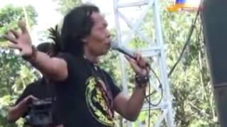Download lagu Antara Senyum Dan Perang   Alvi Feat Shodiq   Om Monata mp3 Download lagu Antara Senyum Dan Perang   Alvi Feat Shodiq   Om Monata mp3