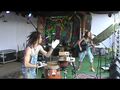 Blue Fruit Snacks at Grateful Friends Fest Preforming Electric Feel (cover by MGMT)