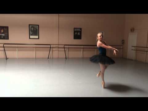 Flur de Lis La Esmeralda Variation