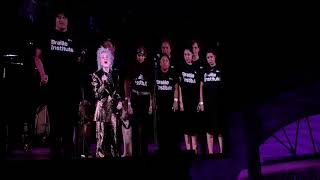 Cyndi Lauper &amp; Johnny Mercer Children’s Choir perform “A Part Hate”