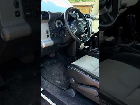 Modified 2014 Toyota FJ Cruiser