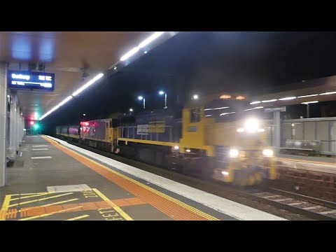 9056 Ex Elmore Grain thunders through Diggers Rest