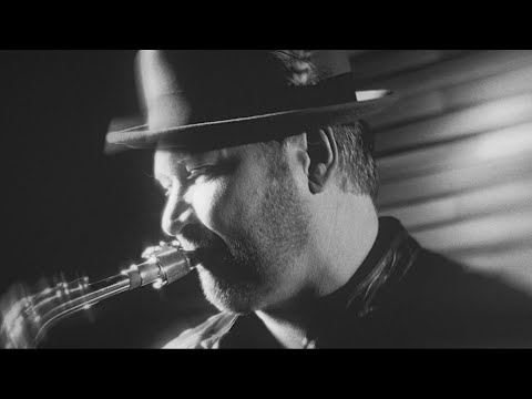 Michael Lington - Dreamy Night (Official Performance Video)