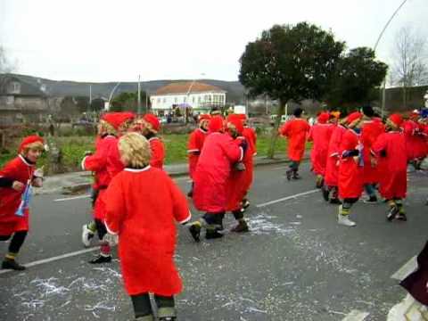 Desfile en Sarreaus - Carroza Lodoselo