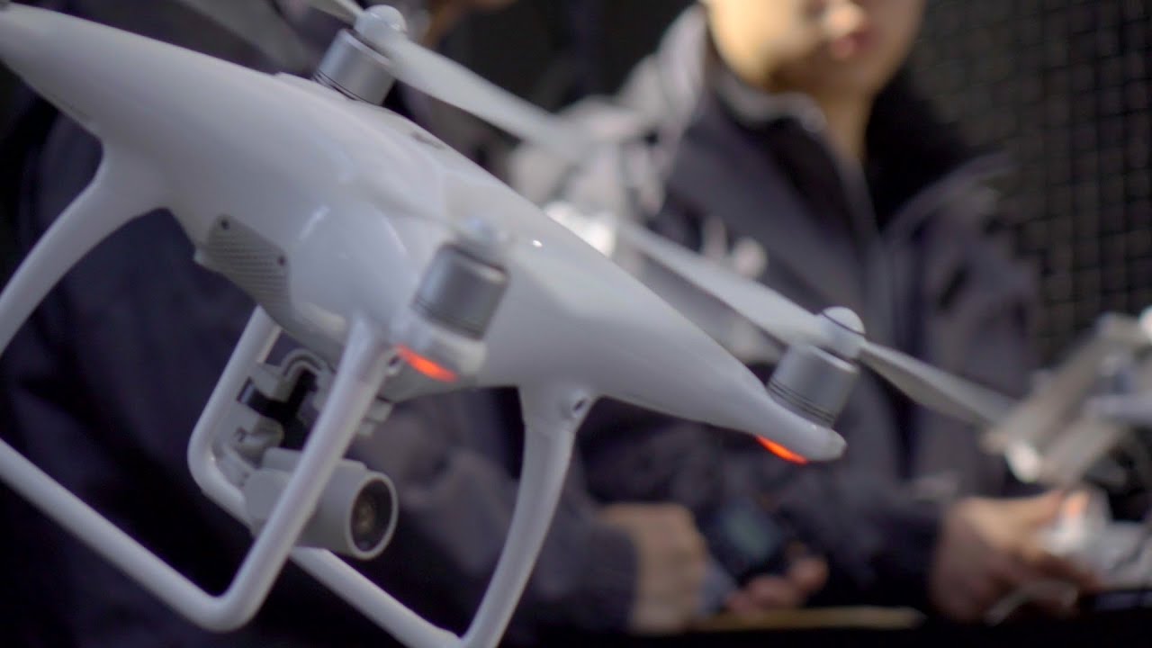 Квадрокоптер DJI Phantom 4