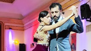 Video thumbnail for Vieja Luna (Di Sarli) Soledad Chavez y Rolo Valdivieri. En lo de Balmaceda Milonga 23ene25 (1/3)
