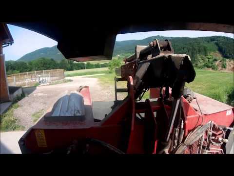 Rinder füttern mit Silomaxx | AustriaTV Filmteam