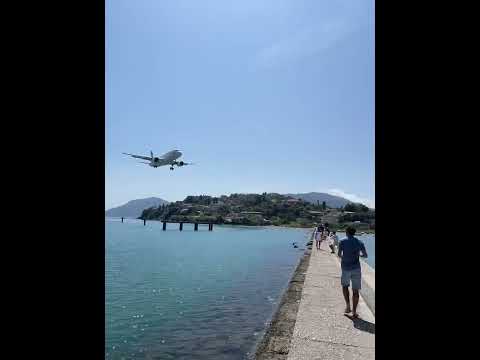 Super close landing in #corfu