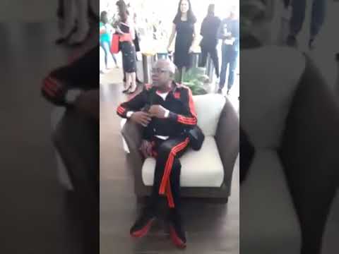 Rei do samba para o hospital. Pra cantar com os fã