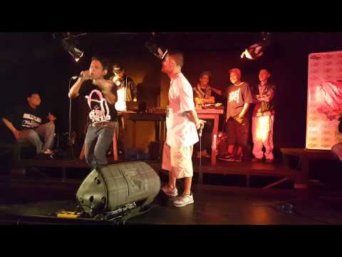 BATALLA DE GALLOS/8VOS/AKFREESTYLE VS LOBAR MC/FREESTYLE RAP/VENEZUELA VS COLOMBIA