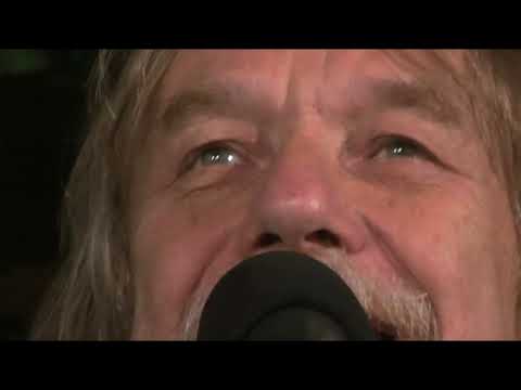 Jaromír Nohavica. Na folkové chalupě, křest folkové stodoly Vládi Vlasáka, v září 2013