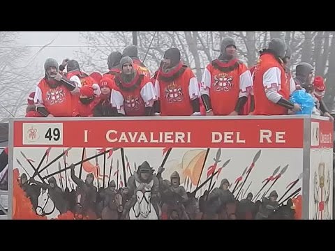 Cavalieri del Re carro da getto - Carnevale Ivrea 2015