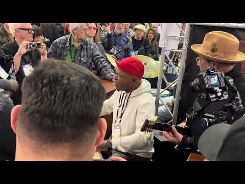 Ronnie Foster Band at Hammond Booth #nammshow LIVE