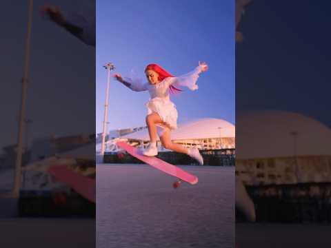 МОЩНЫЕ трюки от девочки в платье на лонгборде 🌸⚡️#longboard #лонгборд #skate #tricks