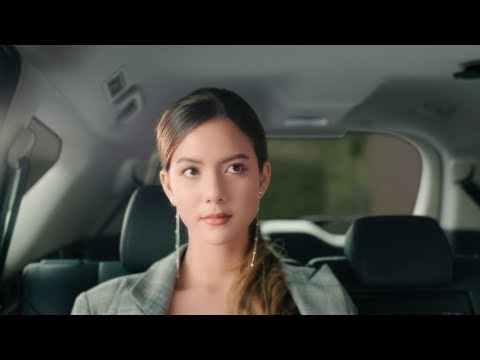 Fitur Rear Entertainment System Pajero Sport Dakar Ultimate 4x2