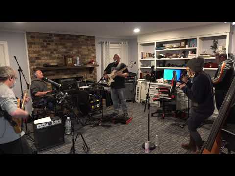 2021-11-23 Hot As A Pepper covers Lizzo Juice at rehearsal