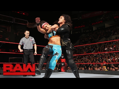 Bayley vs. Nia Jax: Raw, Feb. 6, 2017