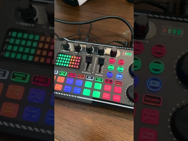 Vídeo relacionado con F998 Live Sound Card Audio Mixer, Podcast Audio Interface con efectos DJ Mixer Effects, Voice Changer con efectos de sonido para streaming karaoke Record Gaming