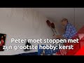 Peter gaat nog een keer helemaal los met kerstversiering