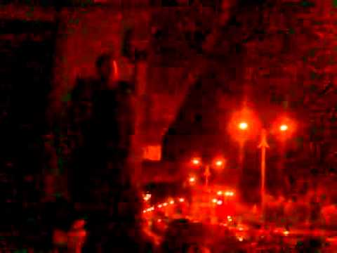 مظاهرة مسائية بقيادة طاريق الأسود في حي الملعب البلدي في مدينة حمص