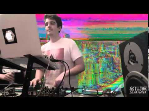 SkylineSessions.TV 016 - Tripletrain [Teklife | NYC]