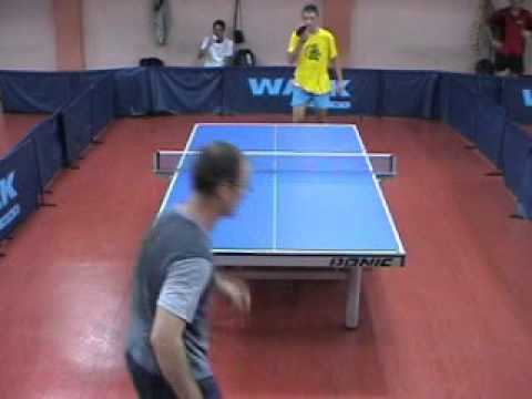 stoni tenis: Zoran Aksentijevic - Petar Hrnjak