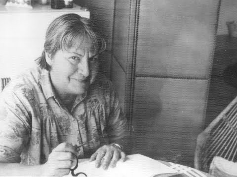 Autorretrato - Gloria Fuertes -- Poemas Imprescindibles 8