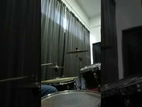 Drum fill of the week:  RRKK
