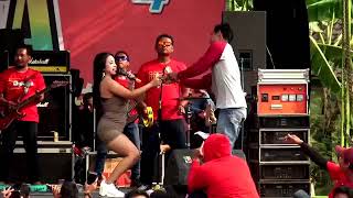 Download lagu Merahnya repata ,Prei kanan kiri - Desi tata mp3