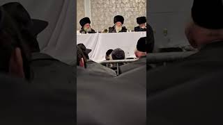 רבי שאול אלתר שליט"א בסעודה שלישית בארצות הברית
