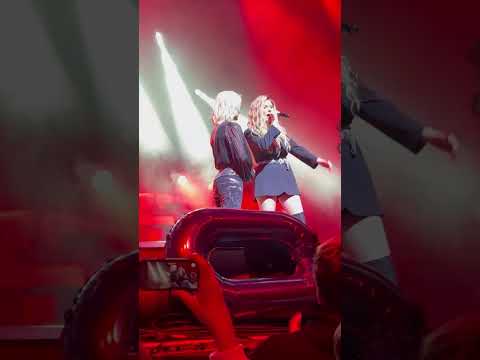 Vier Hände Zwei Herzen Michelle und Marie Reim 08.04.2023 Köln Palladium sehr emotional #mariereim