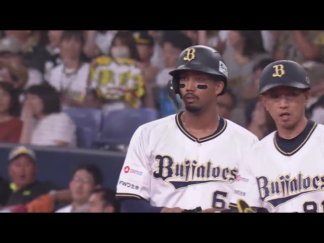 【4回裏】さらに突き放す!! バファローズ・宗佑磨 勢いに乗るレフトへの2点タイムリーヒットを放つ!!  2024年6月12日 オリックス・バファローズ 対 阪神タイガース