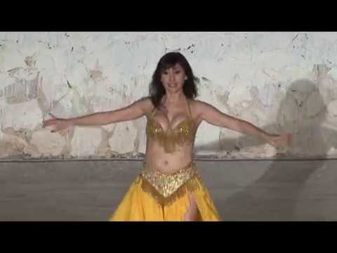 Aisha performs Baladi Nostalgia 2017