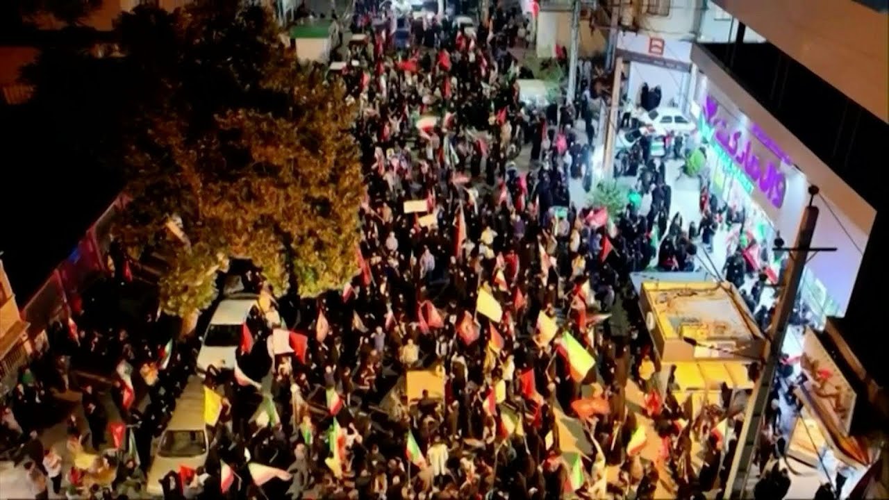 Video | Iranians join pro-government rallies amid US strikes | AFP