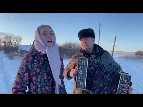 Белым снегом под гармонь. Песня под гармонь белым снегом. Песня под гармошку белым снегом. Гармонь на снегу. Белым снегом на гармони видео.