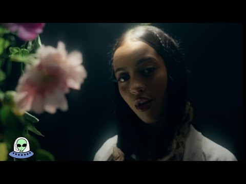 Yeisi MR - Diferente (Official Video) 👽 By Paulus Music