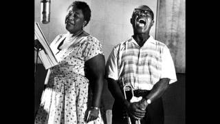 Isn&#39;t This A Lovely Day - Ella Fitzgerald &amp; Louis Armstrong