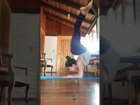 Contortion skills Carla Vasquez 2020