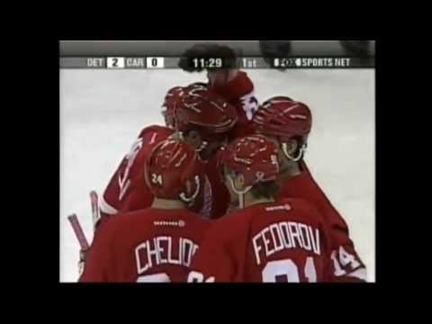 Shanahan redirects Chelios point shot (10/30/01 @ Car)