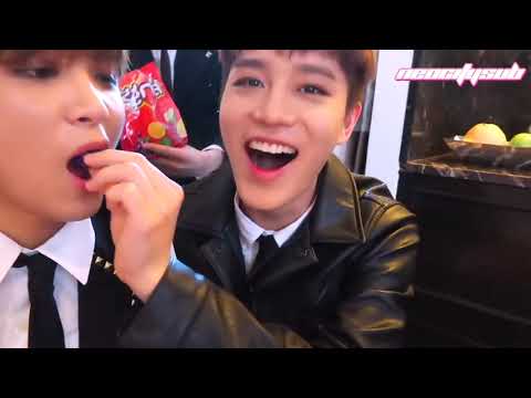 [INDO SUB] 181221 NCT Try Thai snacks｜태국 과자 리뷰 ขนมไทยอร่อยมากครับ !