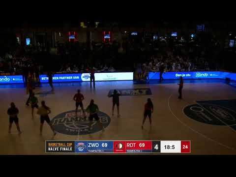 Halve finale Basketball Cup: Landstede Hammers - Feyenoord
