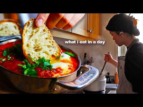 what i eat in a day (gut health friendly meals + new year goals)