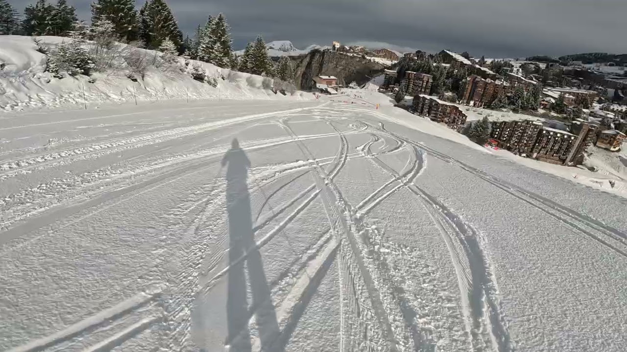 POV Skiing Stade D'Arare — wide smooth blue, Avoriaz 4K