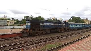 preview picture of video '56909-slip KSR Bengaluru - Hosapete Passenger arriving at Ballari Junction'