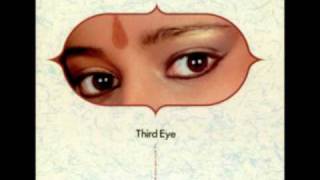 Sheila Chandra - &#39;Wings Of Dawn&quot; (Hindi version)