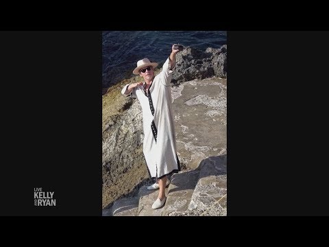 Chris Pine Rocked a Kaftan in Capri