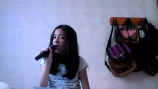 Scream It Out-Ellie Goulding (Cover by SweetCovers) 11 years old