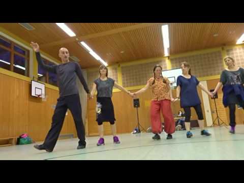 Dror Davidi leading "Debka Gid" (by Moshe Eskayo) in Pappenheim