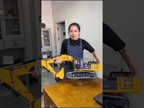 Metallic CAT excavator truck 336D assembling